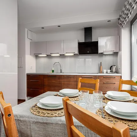 Gorczewska 181 Free Garage By Perfect * Varsovie