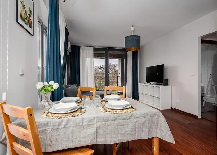 Gorczewska 181 Free Garage By Perfect Varsó