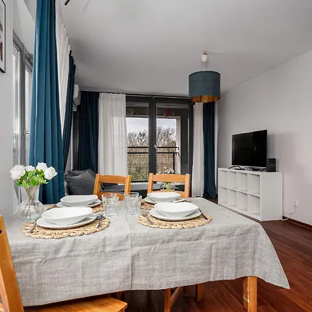 Gorczewska 181 Free Garage By Perfect Варшава